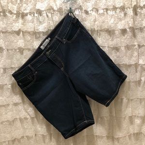 Torrid Size 20 Blue Denim Shorts